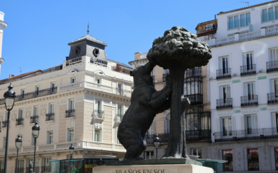 Mudanzas en domingos o festivos en Madrid: normativa, horarios y 3 permisos